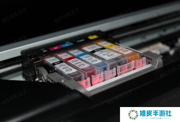 更换墨盒或碳粉盒